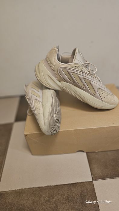 Обувки Adidas Ozelia