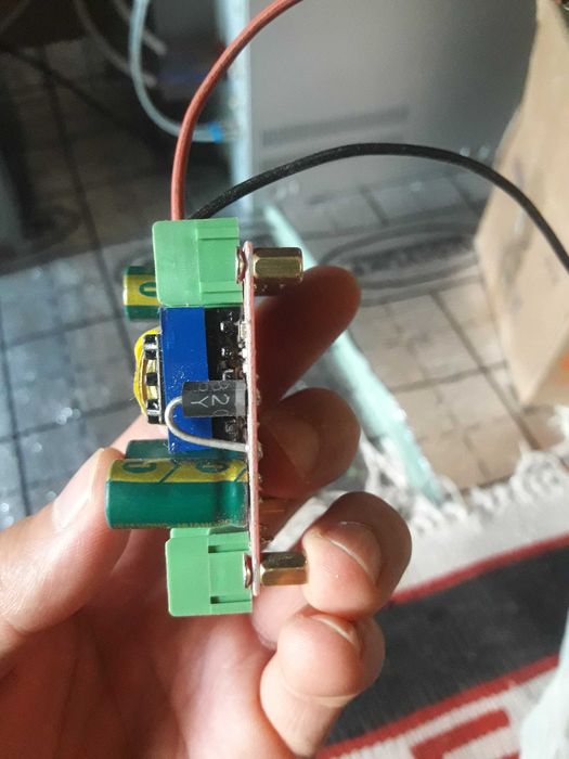 quvvat adpteri sotiladi 24v  (Power supply)