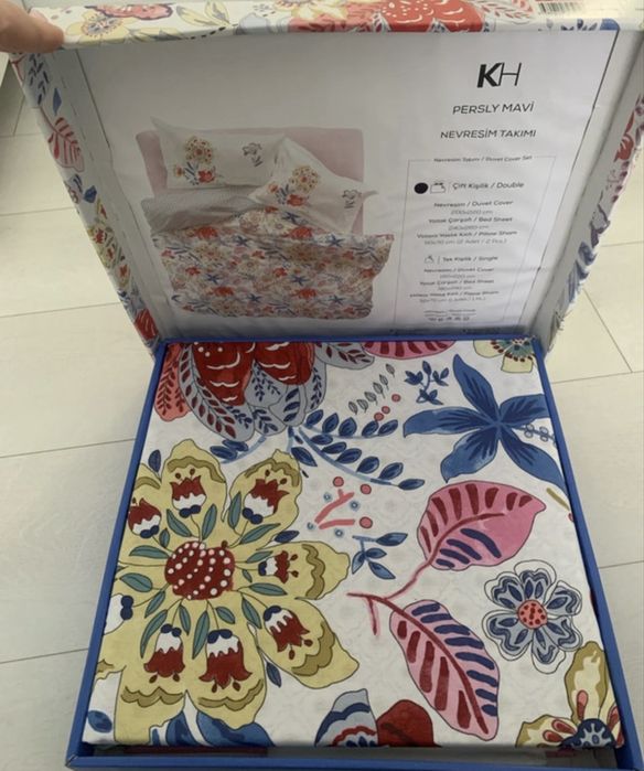 Set lenjerie de pat pentru doua persoane 100% bumbac.