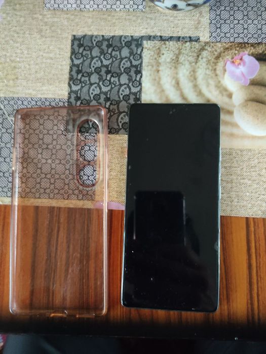 Tecno Camon 40.   8+8-256гб