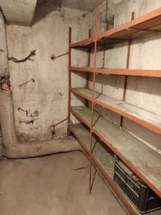 Почистване на Тавани Мазета и Разчистване на Апартаменти