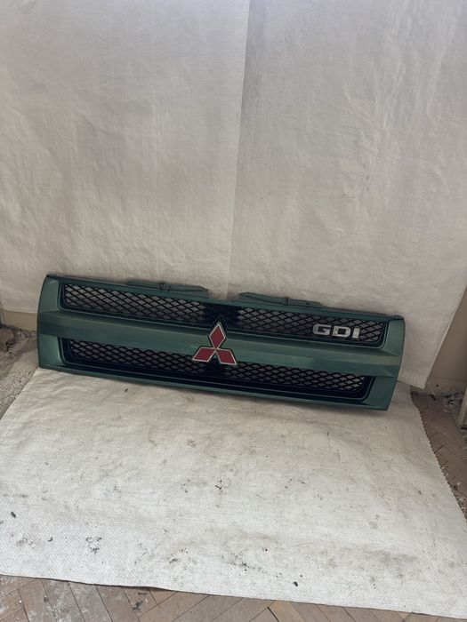 Оригинална решетка Митсубиши Пажеро Mitsubishi Pajero
