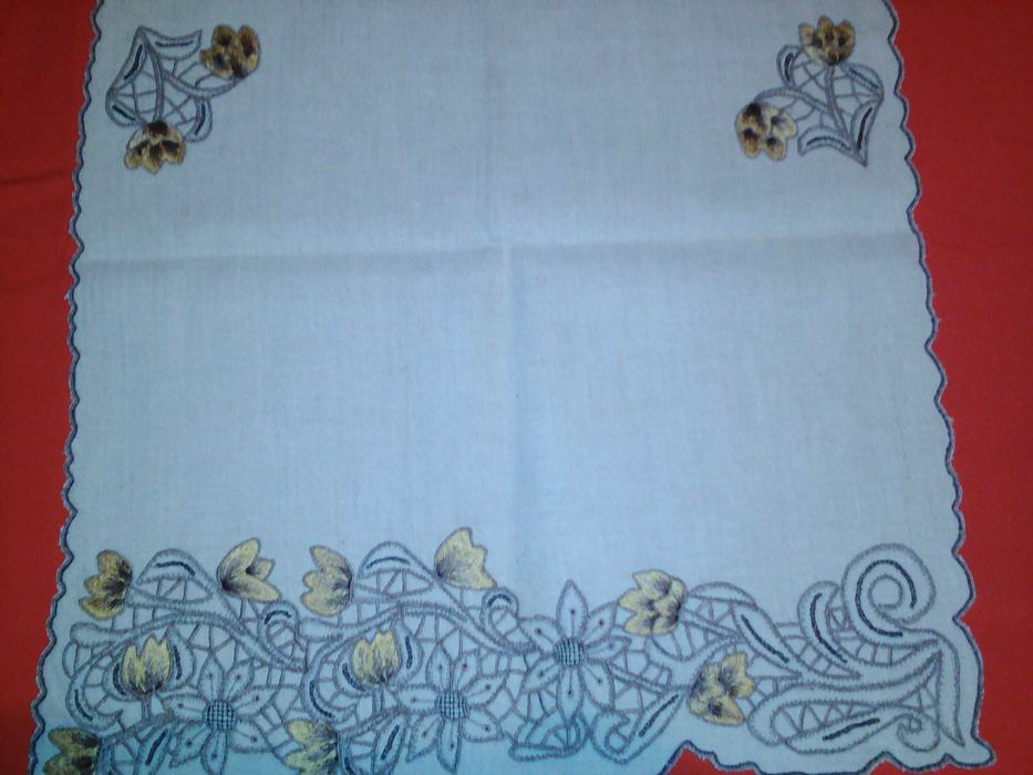 продавам неупотребявани юрган, тъмночервен китеник