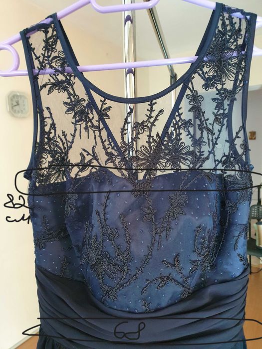 2 елегантни тъмносини рокли