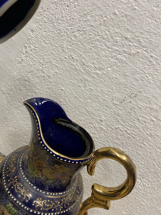 Китайска порцеланова кана изрисувана ръчно с 24 к златни бои