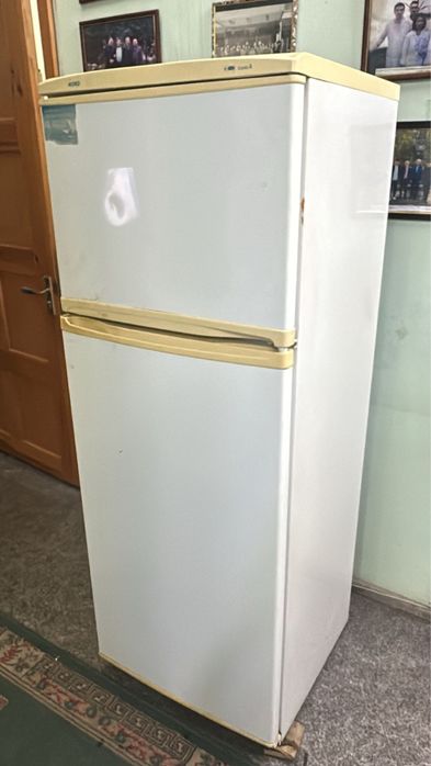 Холодильник продаем