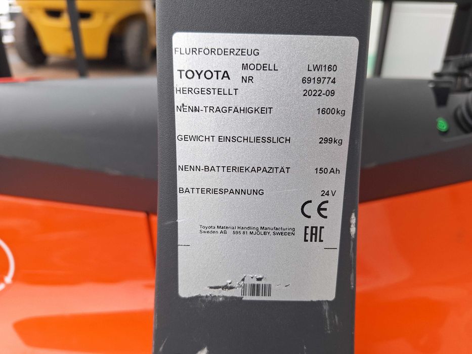 Електрическа палетна количка Toyota LWI160 Li-ION-185 м.ч.