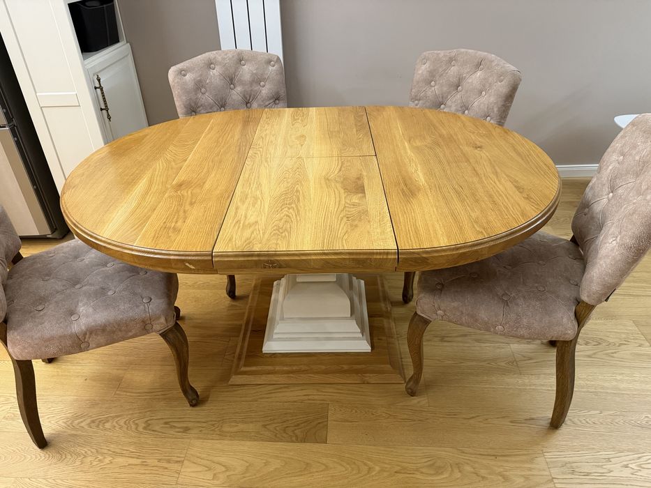 Дървена маса масив с 4 или 5 стола