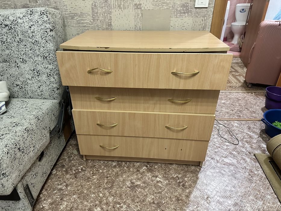 Камод стол в подарок
