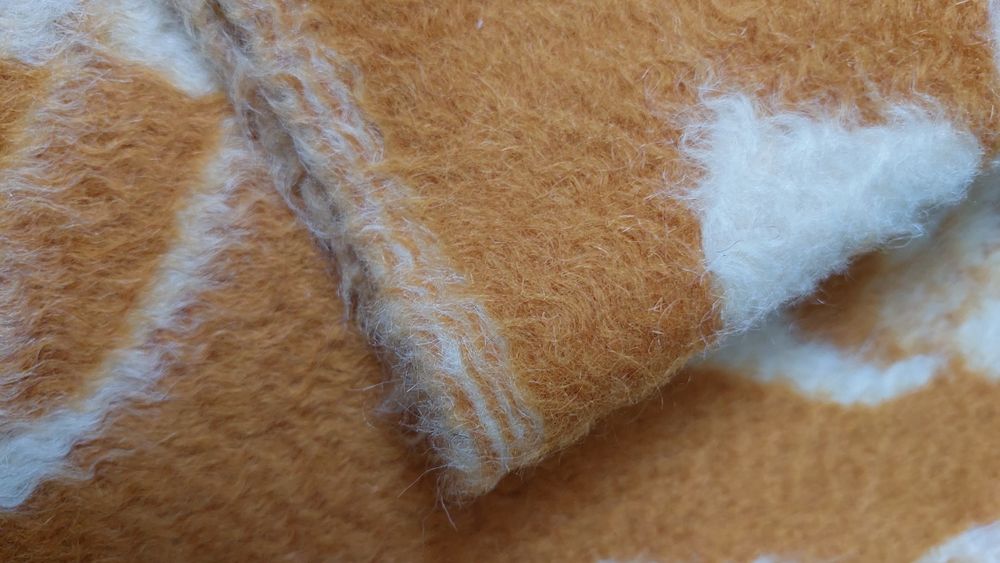 Одеяло из верблюжьей шерсти