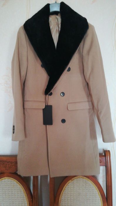 Пальто сатылады