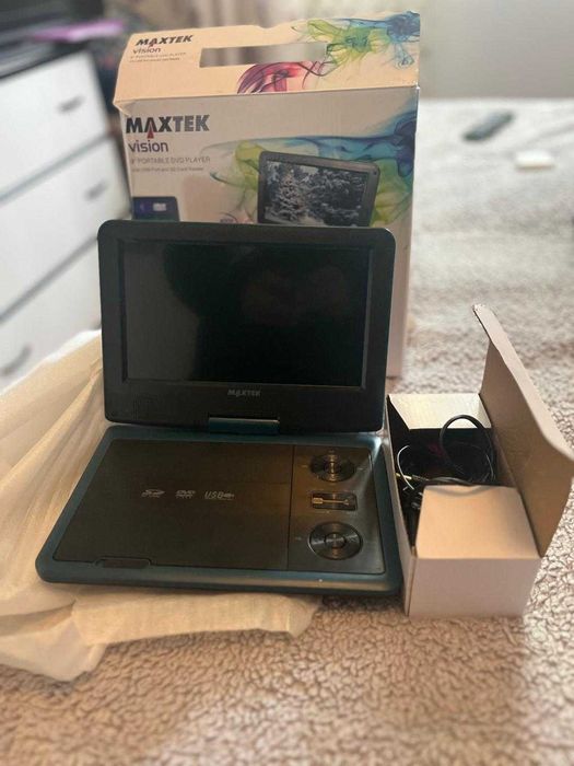 DVD portabil mic