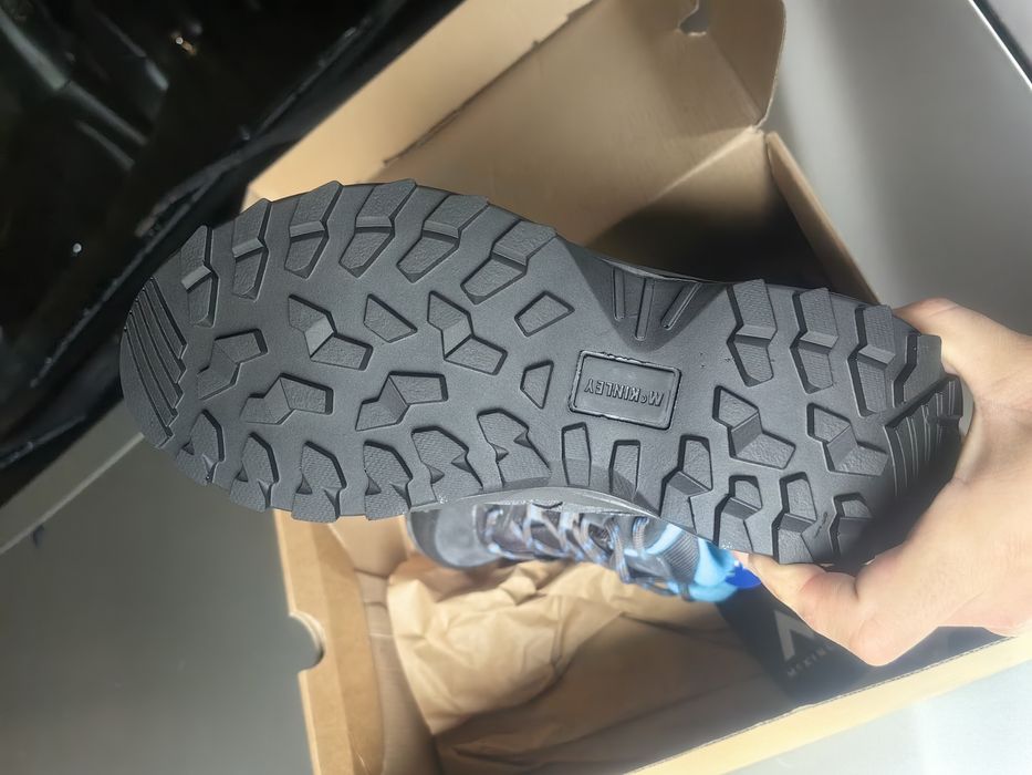 100% непромокаеми . Унисекс спортни маратонки mckinley