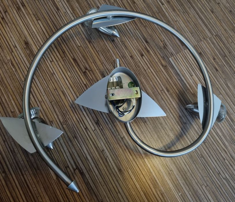 Vand lustra led moderna