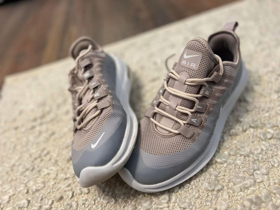 Nike AirMax Axis
