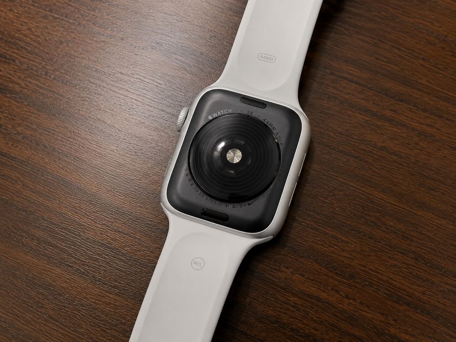 Apple Watch SE 44 мм