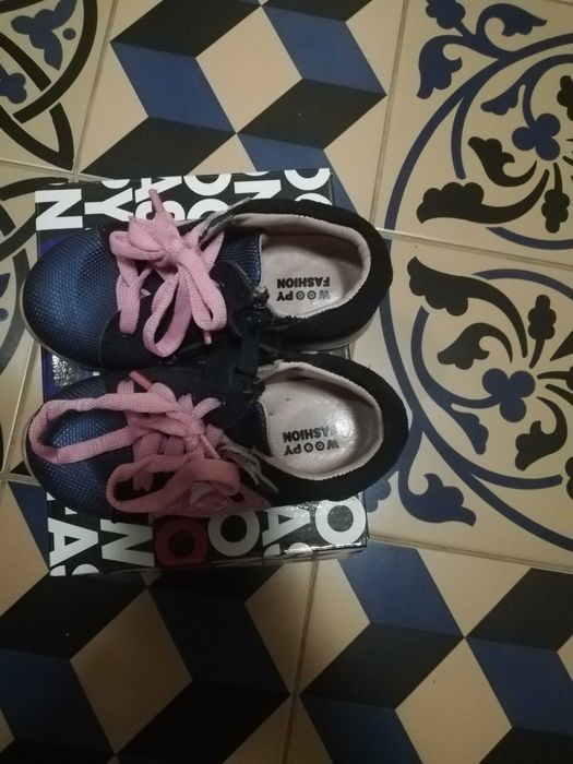 Кроссовки на девочку