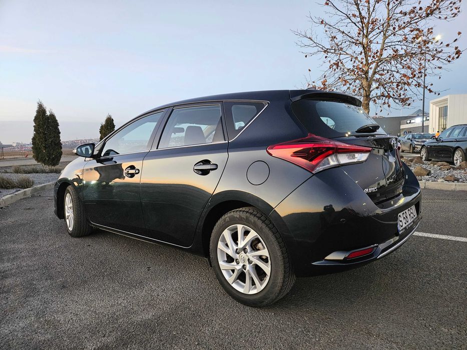 Toyota Auris Hybrid , 2017 , 230.000Km
