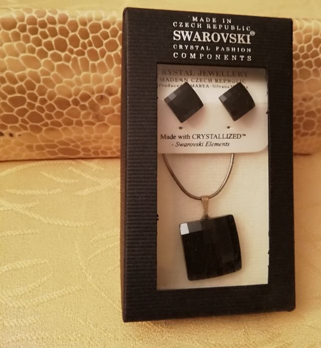 Колие с обеци на Swarovski