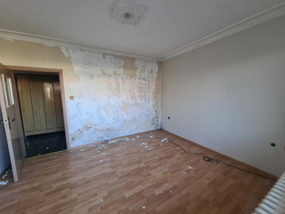 Продава се Четиристаен апартамент в Хасково, Македонски - 122 кв.м за 753 €/кв.м - Снимка #4