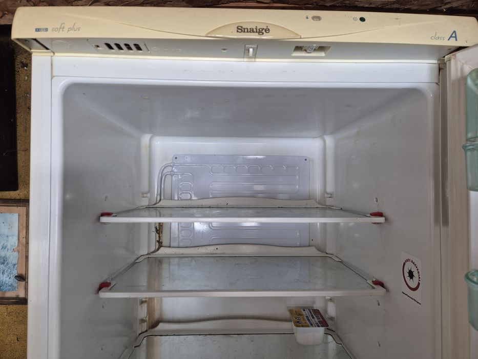 Хладилник с фризер