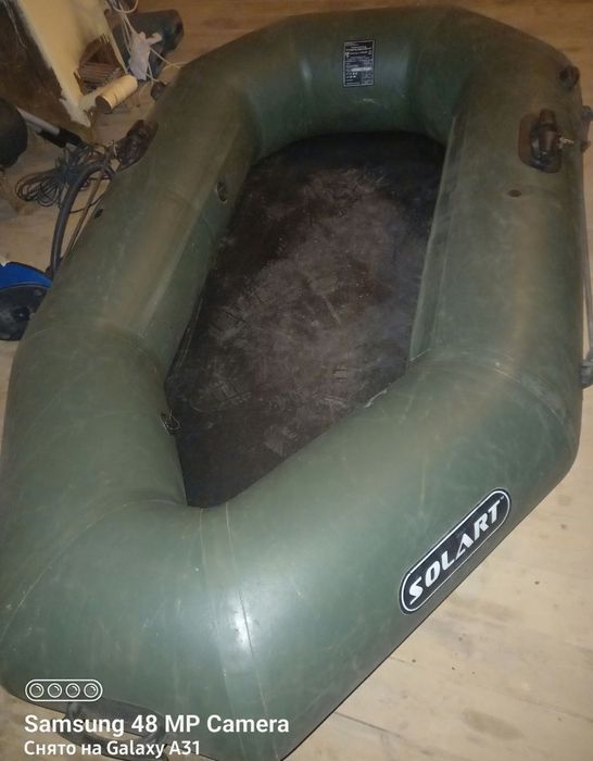 Продается лодка одноместная надувная Шторм