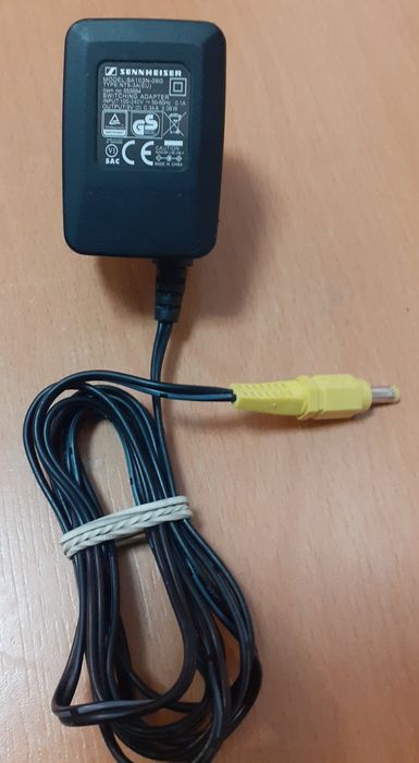 Alimentator Sennheiser,Model SA103N-09G, 9V 0,34A 3,06W ,cu mufă de 4,2mm, pentru alimentarea sistemelor de Căști wireless,pentru TV  etc.