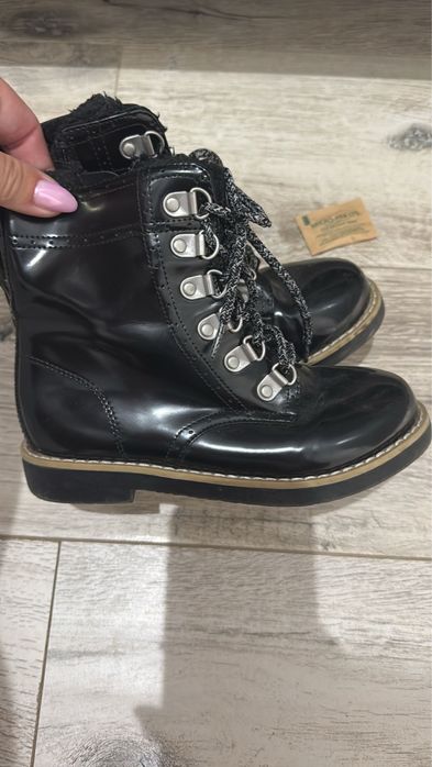 Ghete fetite Zara H&M si Matalan