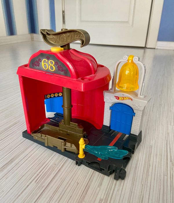 Hot Wheels играчки
