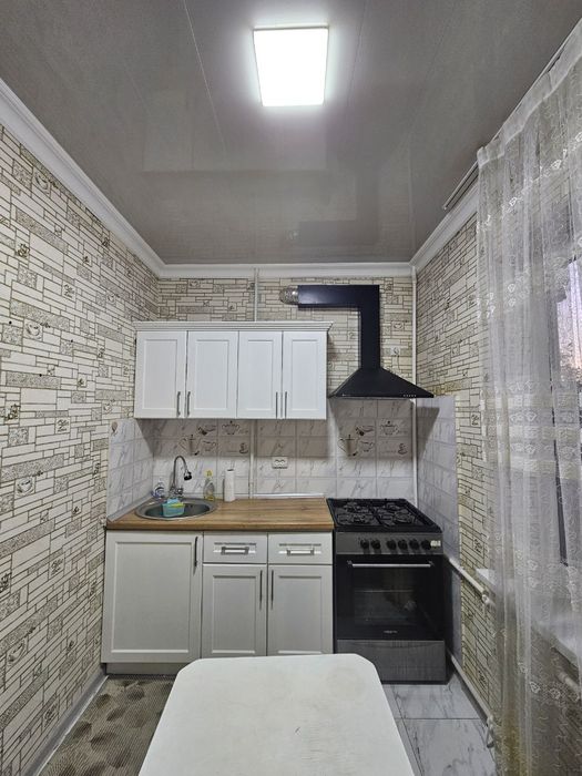 Продаётся квартира с обстановкой. Общая площадь 42м2