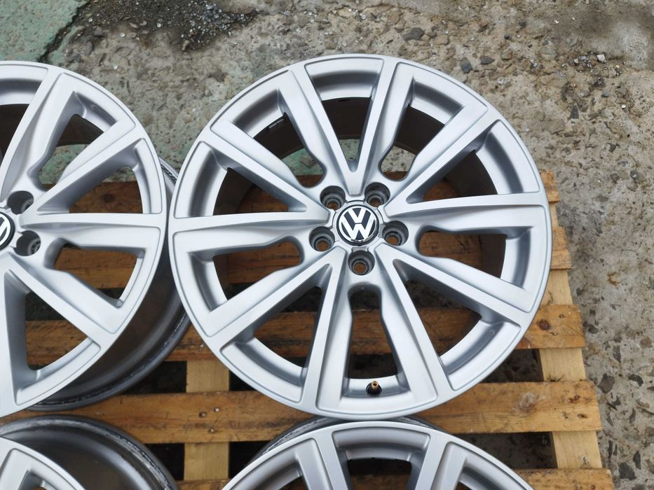 17 джанти 5х100 Audi A1 S1 8X S-Line 7,5J et36 Ауди А1 Оригинал 8X0601025AL SPEEDLINE