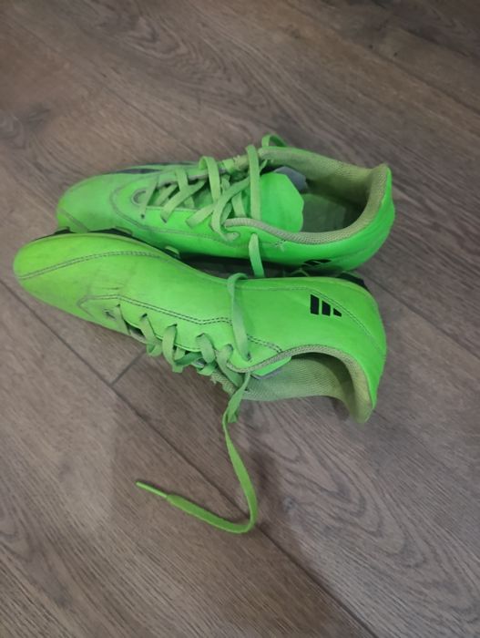 Бутонки за естествена й изкуствена трева номера 42,38,39