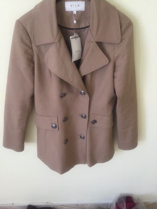 Продавам чисто ново изключително качественно манто