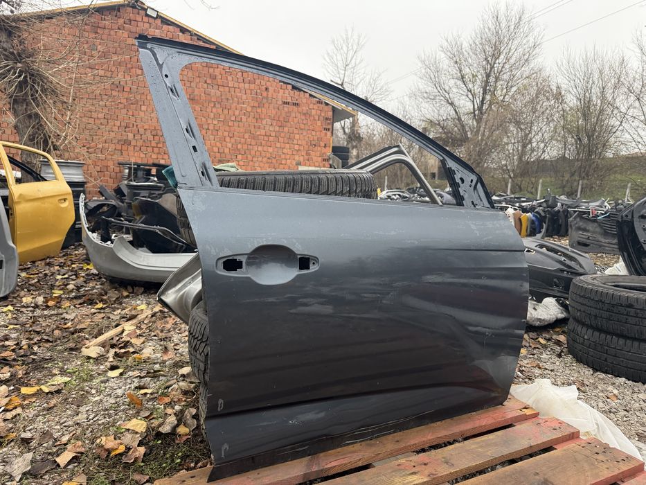 Врата Renault Megane IV