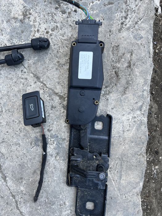 Пълен комплект ел багажник за Audi Q5 Ауди Кю5 автоматичен багажник