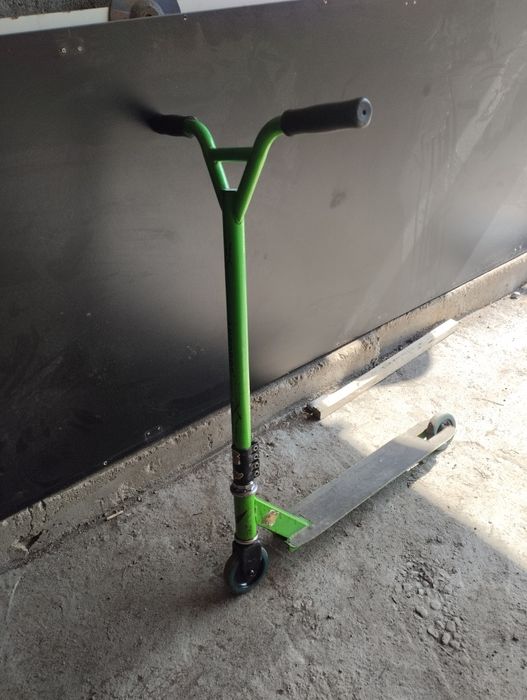 Продам самокат трюковой