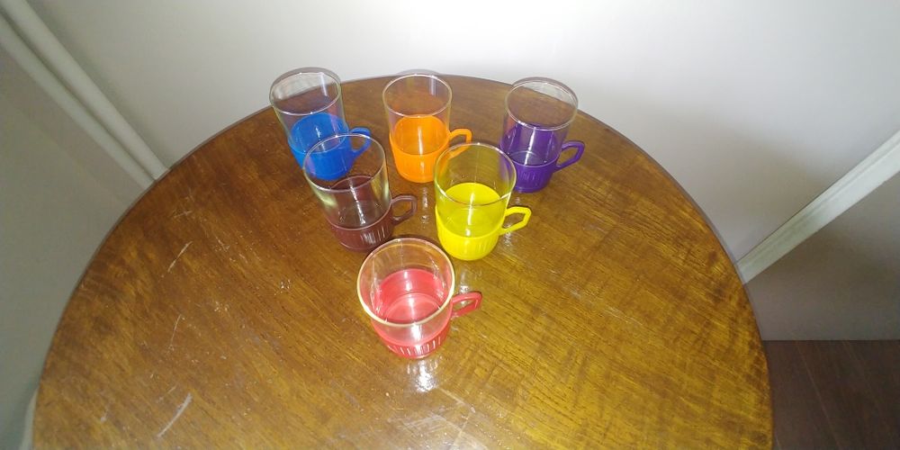 6 бр йенски чаши за чай с цветни поставки