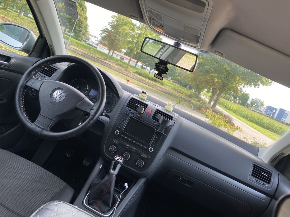 VW Jetta 1.6 FSI neg.