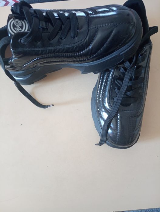 Продаю новые лоферы