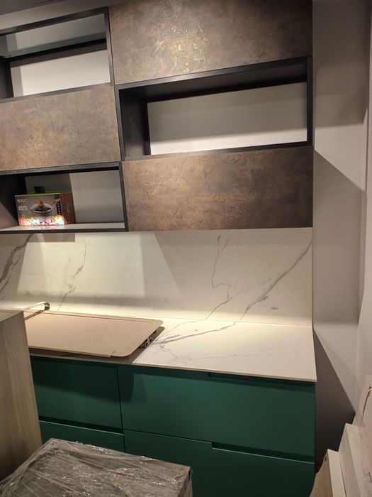 Долен ред на кухня