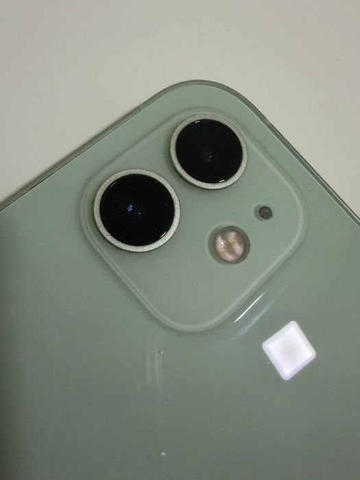 iPhone 12 бу в отличном состоянии