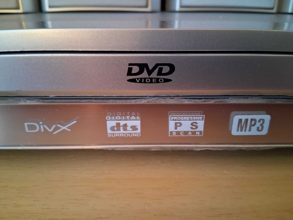 Система за домашно кино и аудио- в перфектно състояние!