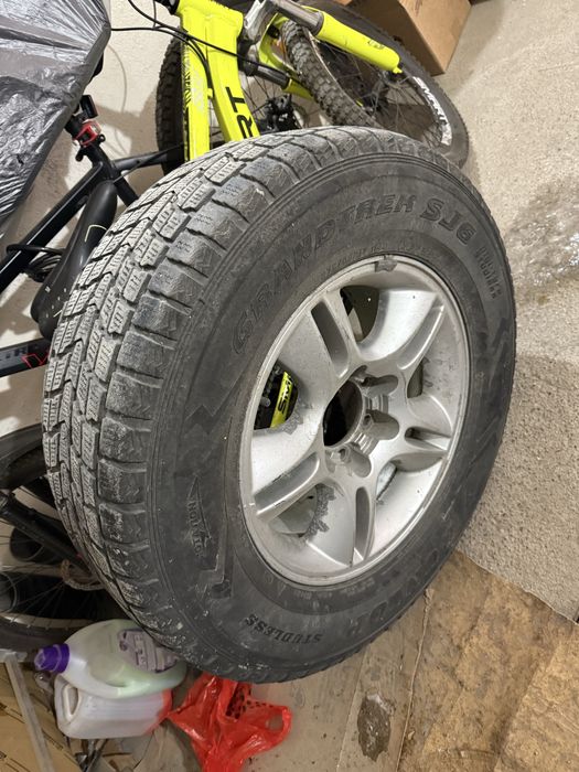 Запасное колесо на Лексус