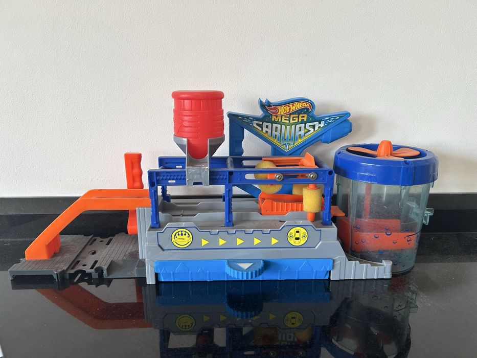 Писта Хот Уилс Hot wheels