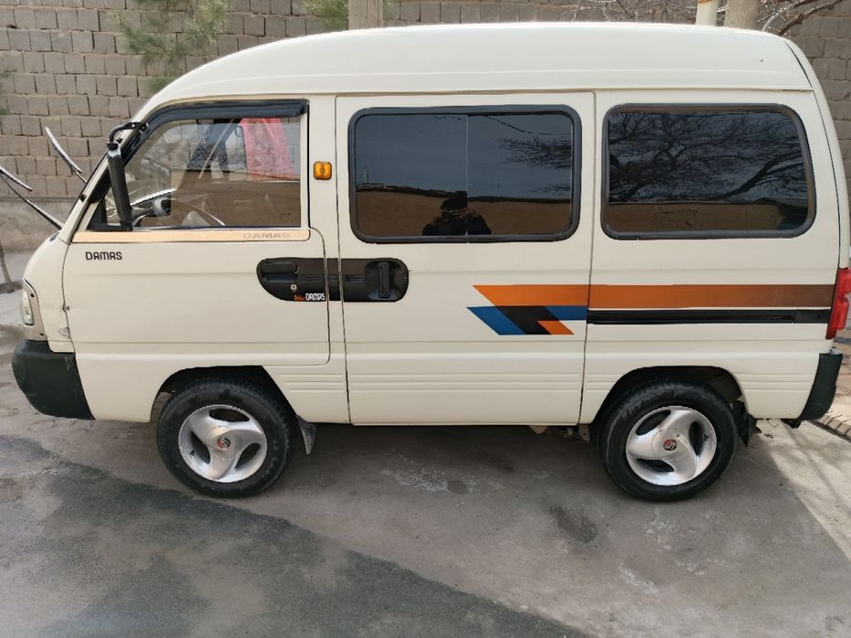 Chevrolet DAMAS sotiladi.