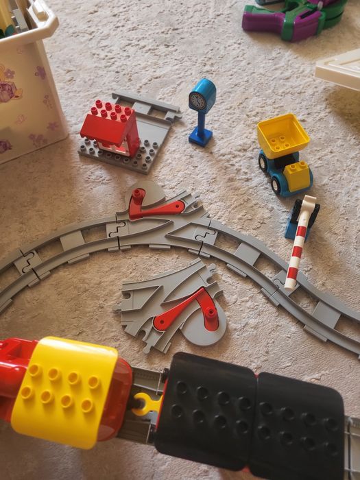Паровоз с составом и рельсами, Lego Duplo