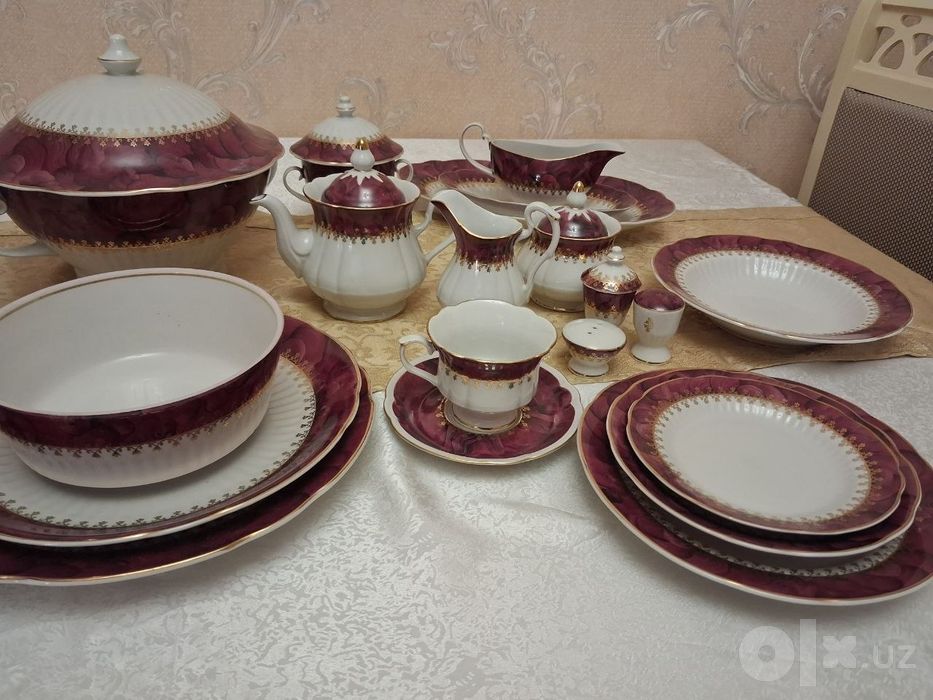 Фарфоровый сервис отличного качества