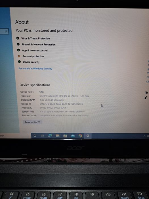 Vând acer aspire one