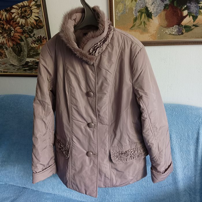 Женская куртка осенняя