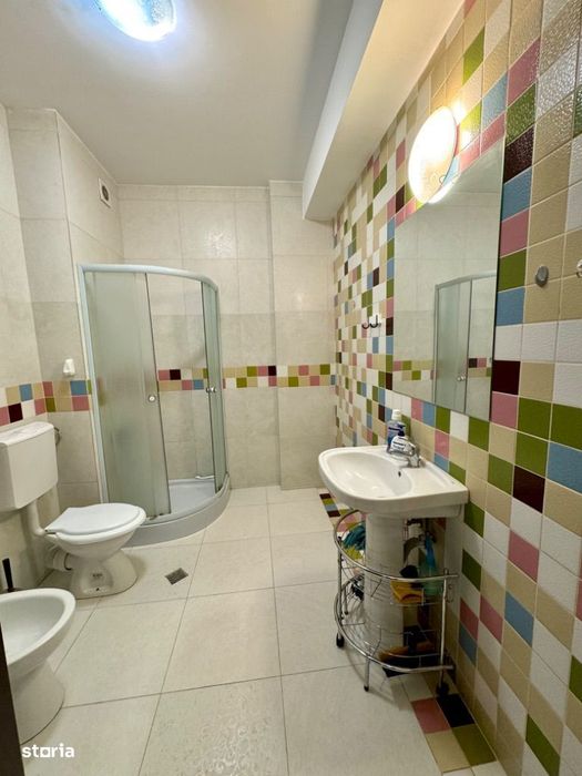 Inchiriez apartament o camera+nisa de dormit, Ared-UTA